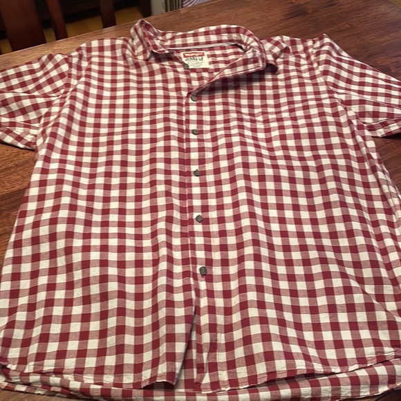 Wrangler plaid button down - Picture 6 of 11